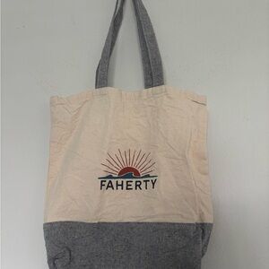 FAHERTY NWOT SUMMER CANVAS TOTE SHOULDER BAG